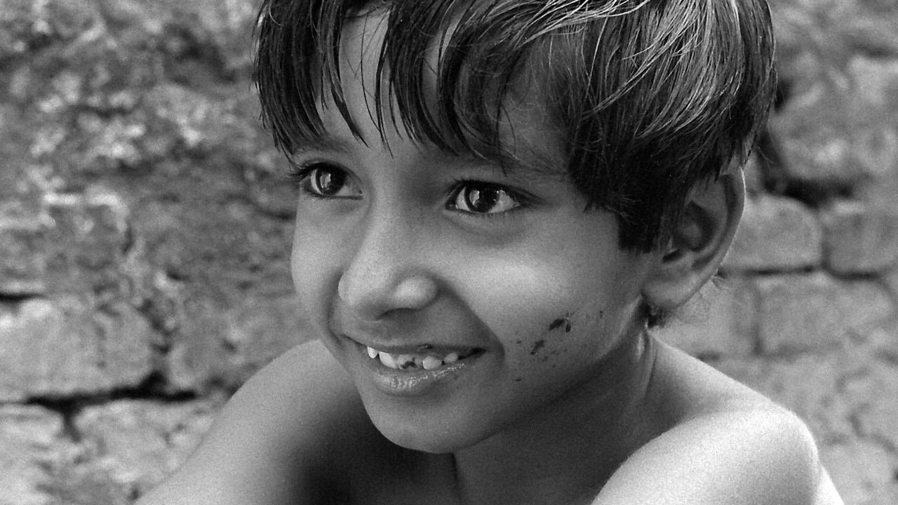 Pather Panchali (1955) — Deep Film Analysis